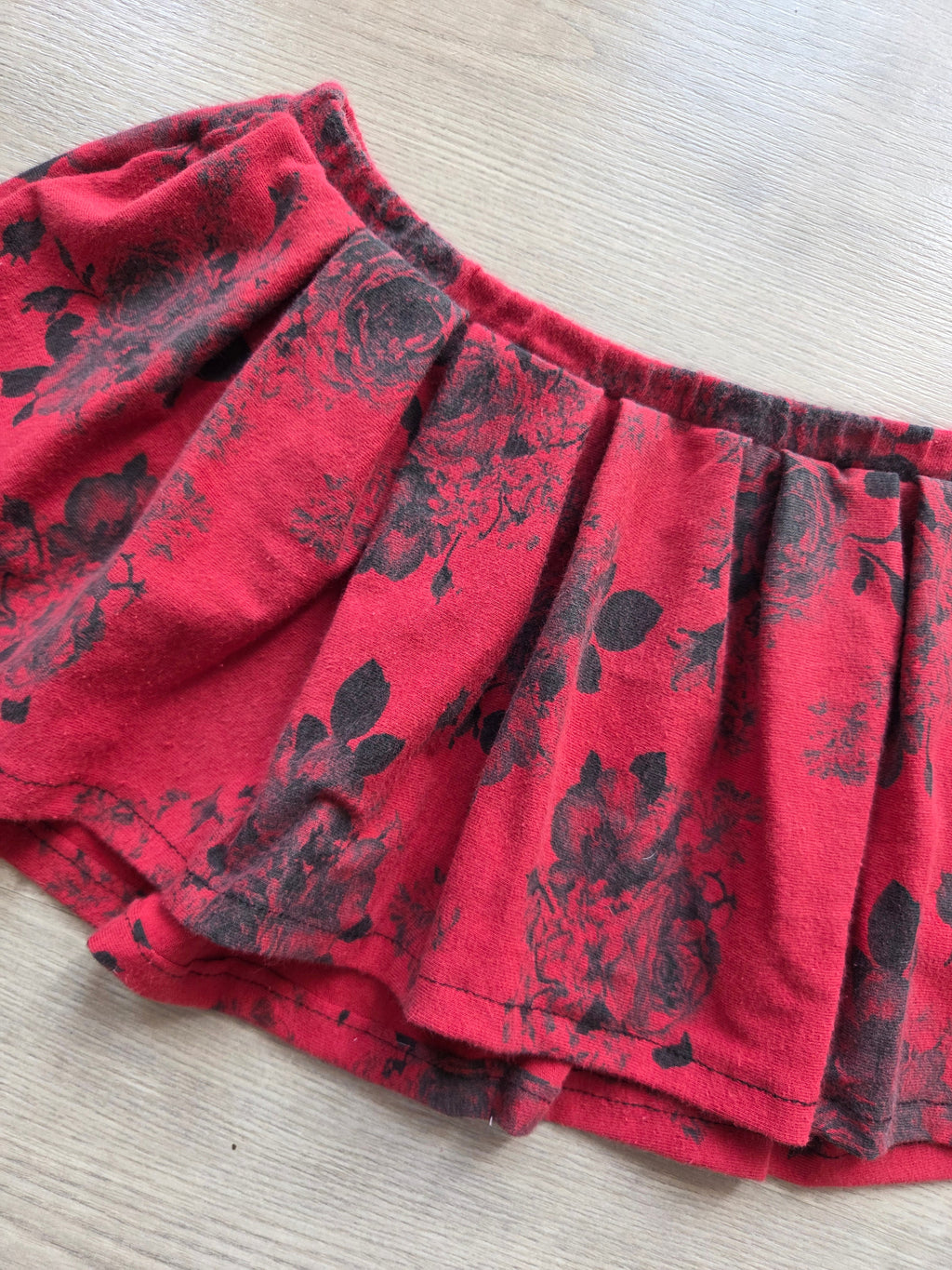 Micro Falda Tiro Bajo de Rosas