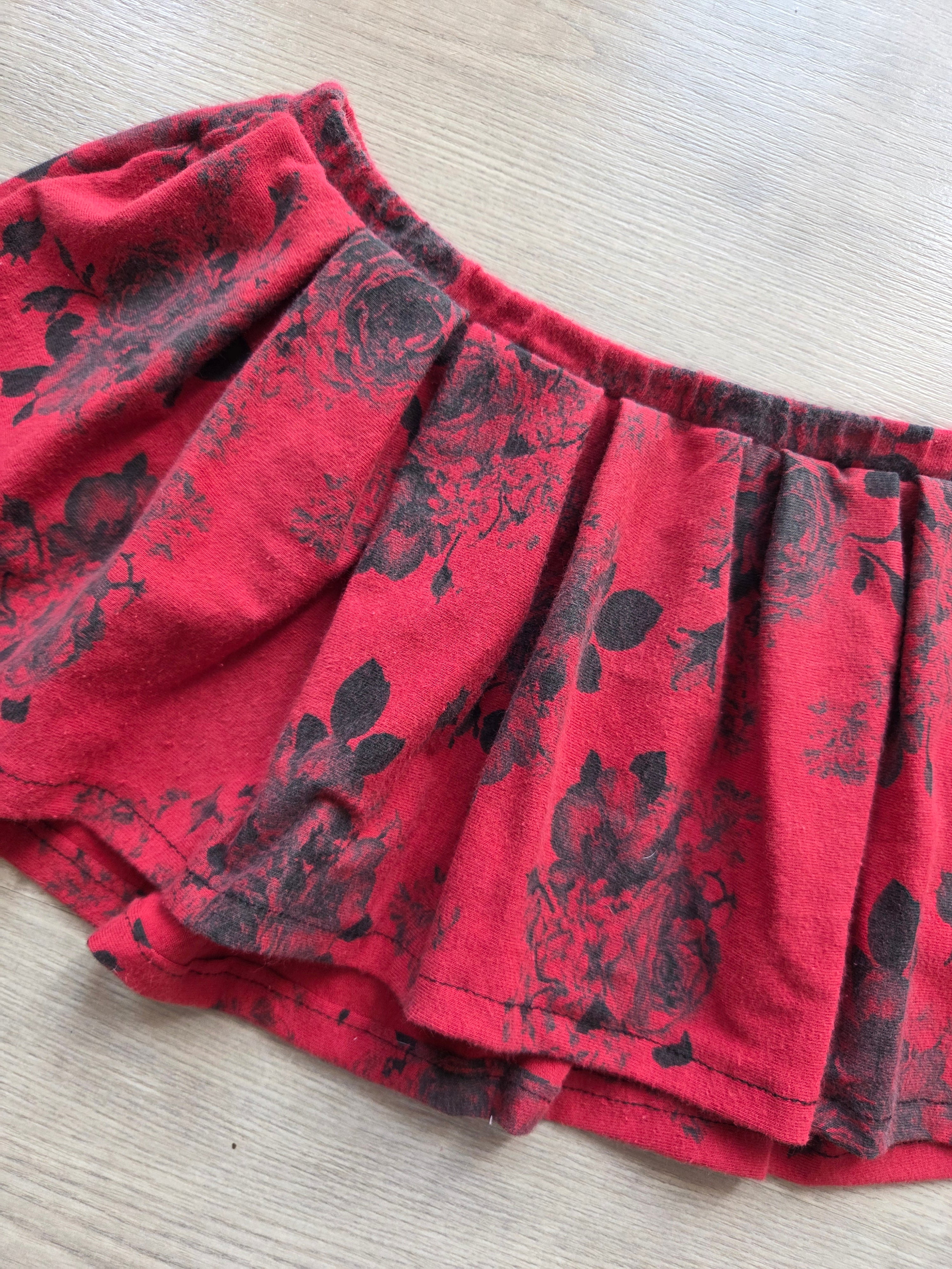 Micro Falda Tiro Bajo de Rosas
