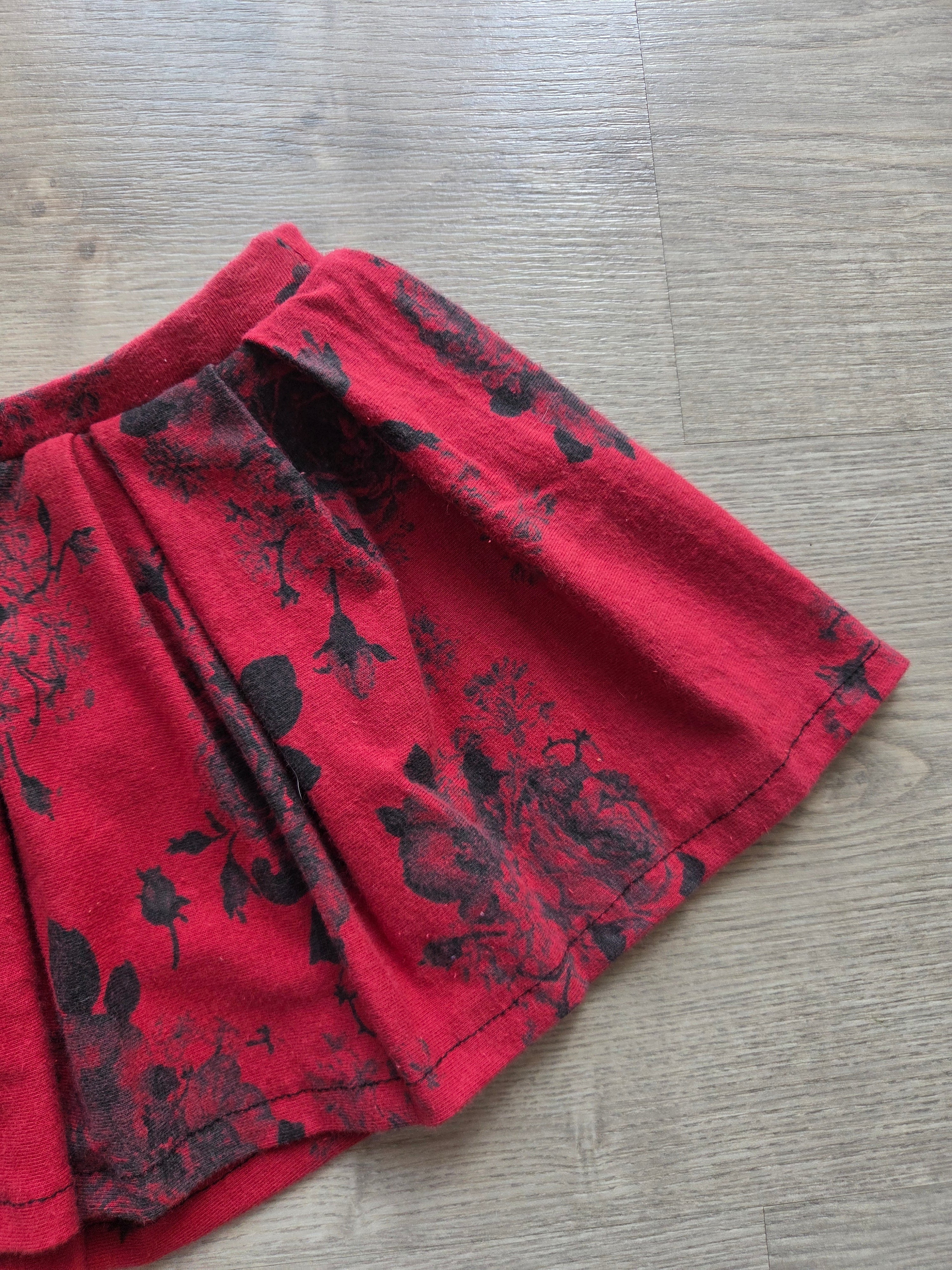 Micro Falda Tiro Bajo de Rosas