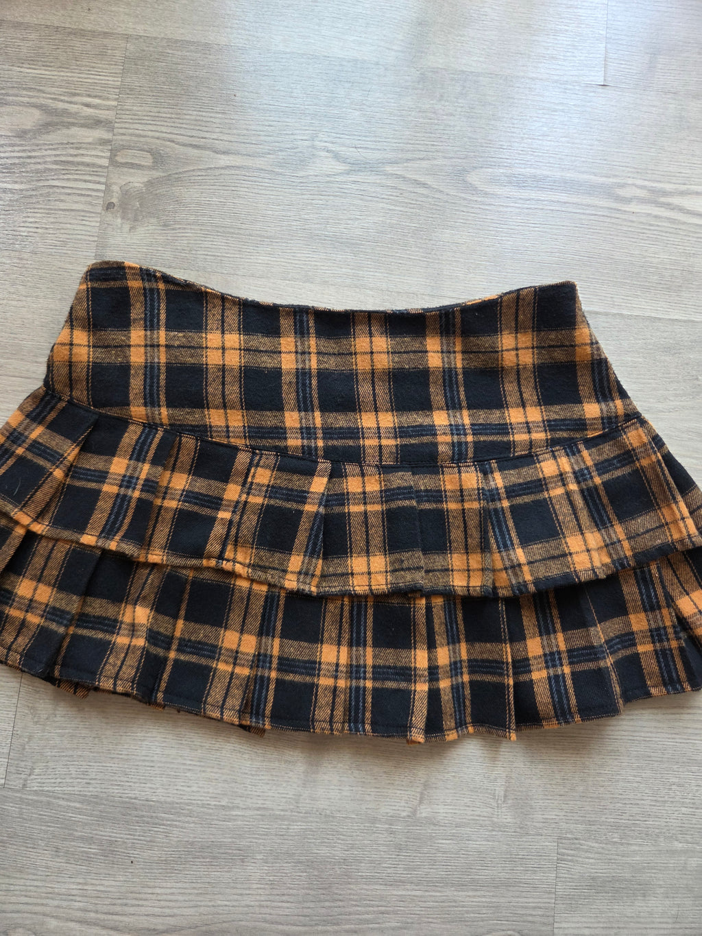 Falda Negra y Naranja de Cuadros Punk